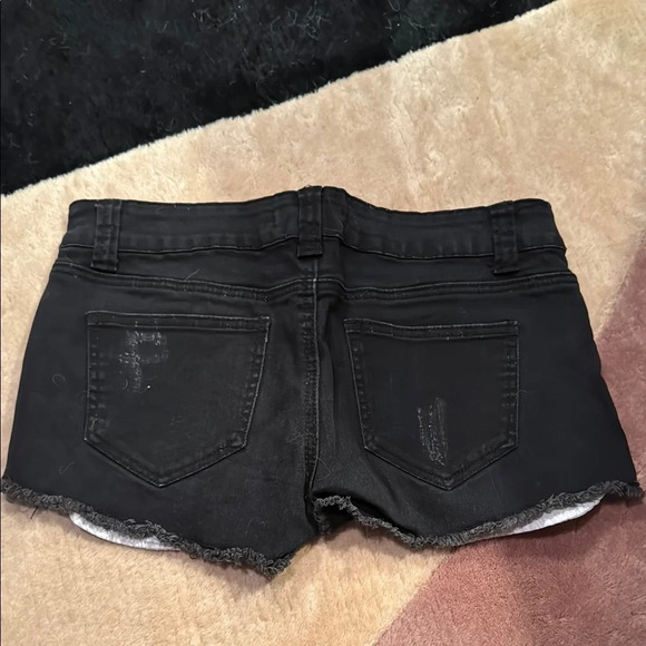 Forever 21 Black Jean Shorts Distressed Frayed Hem - Picture 3 of 3